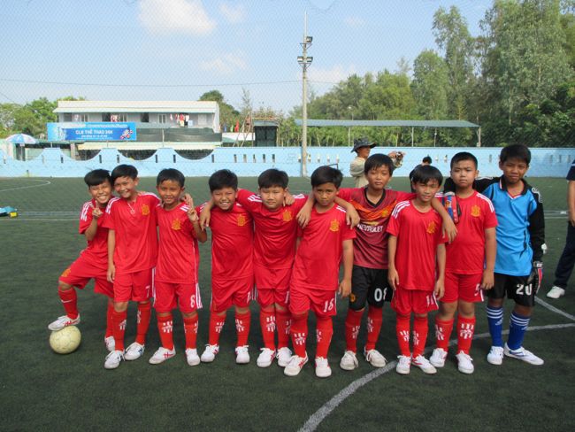 Trường Tiểu học Kim Đồng đạt giải Ba môn bóng đá nam 2015